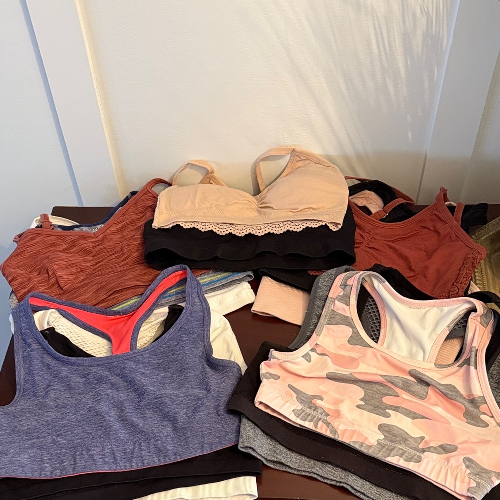 14 Stylish Women's Sports Bra Bundle